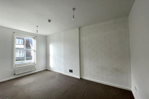 2 bedroom flat to rent, High Street, Rottingdean, Brighton