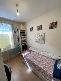 1 bedroom bedsit to rent, Albion Street, Swindon SN1