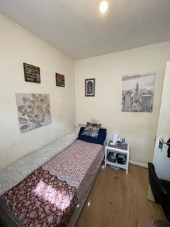 1 bedroom bedsit to rent, Albion Street, Swindon SN1