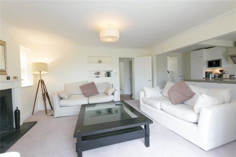 2 bedroom semi-detached house to rent, Lodge Hill Road, Farnham GU10