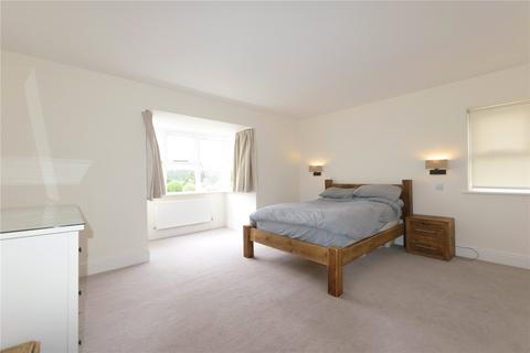 2 bedroom semi-detached house to rent, Lodge Hill Road, Farnham GU10