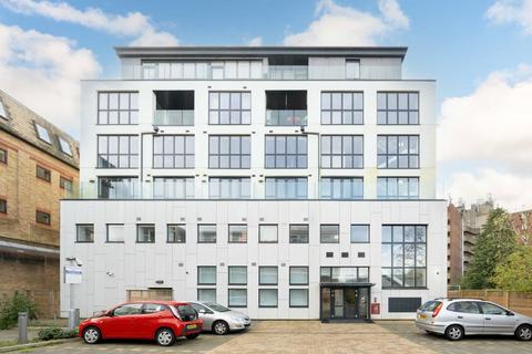 2 bedroom flat for sale, Shakespeare Road, London N3