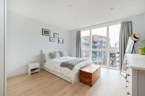 2 bedroom flat for sale, Shakespeare Road, London N3