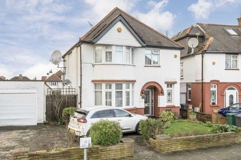 4 bedroom detached house to rent, Wentworth Park, London N3