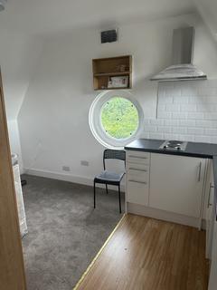 Studio to rent, 35 Wickham Road, London, SE4