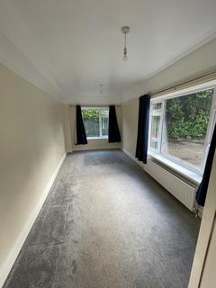 2 bedroom bungalow to rent, New Road, Chiseldon SN4