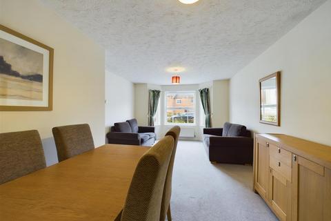 2 bedroom flat to rent, Wharf Lane, Solihull B91