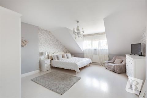 79 Berwick Road, Rainham, RM13 9QL