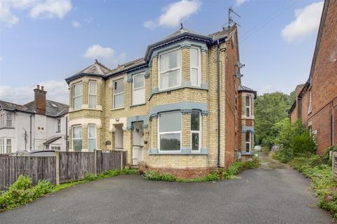 1 bedroom maisonette to rent, West Wycombe Road, High Wycombe HP12