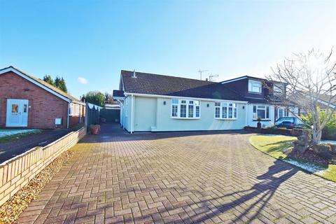 3 bedroom semi-detached bungalow for sale, St. Margarets Drive, Gillingham