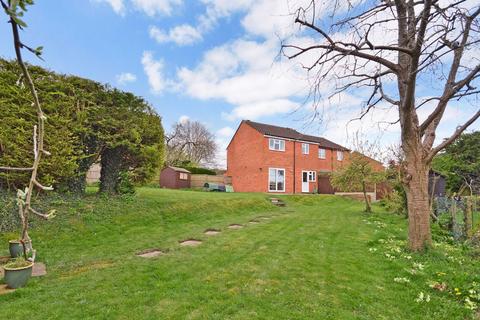 3 bedroom semi-detached house for sale, Compton Road, Aylesbury HP22