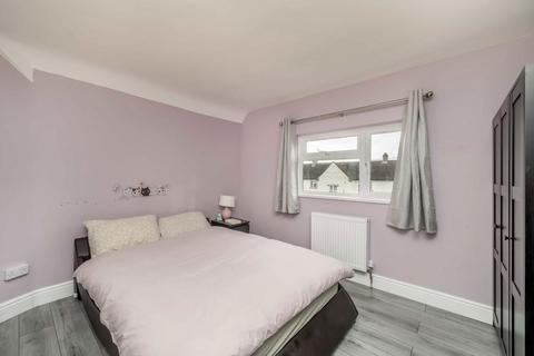 3 bedroom end of terrace house for sale, Cherry Crescent, Brentford TW8