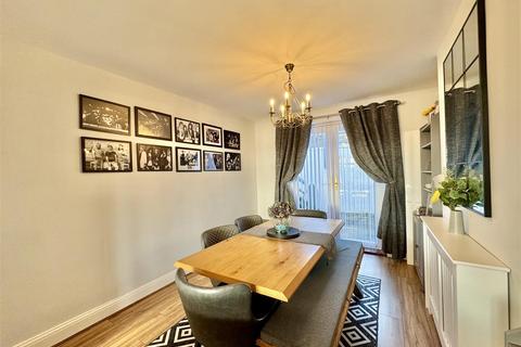 13 Dunclair Park, Plymouth, PL3 6DJ