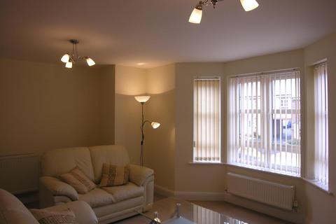 2 bedroom flat to rent, Middlewood Close, Solihull B91