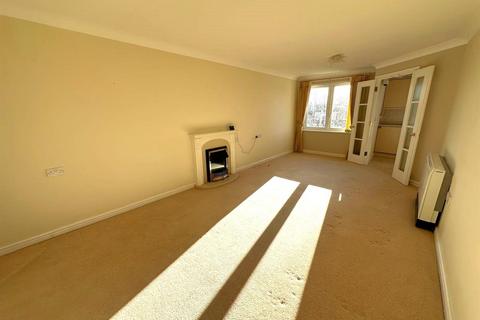 2 bedroom retirement property to rent, Windsor Way, Aldershot