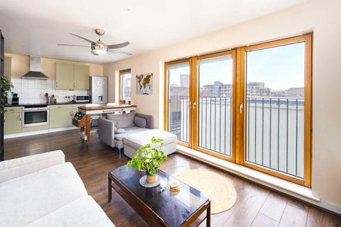 2 bedroom flat for sale, Ermine Mews, Laburnum Street, London, E2