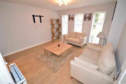 2 bedroom flat for sale, Scarlett Avenue, Aylesbury HP22