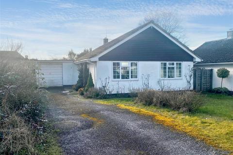 2 bedroom detached bungalow for sale, Hawkshaw Close, Liphook