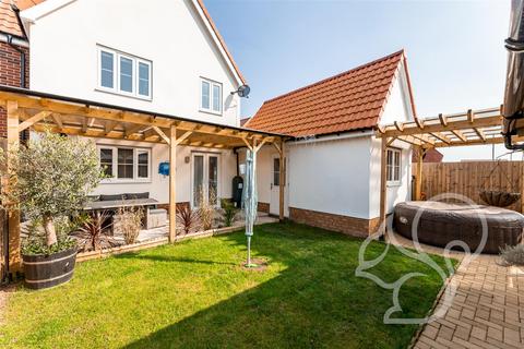 3 bedroom semi-detached house for sale, Kilby Way, Great Cornard