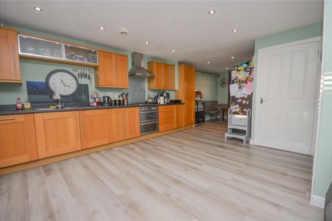 4 bedroom end of terrace house for sale, The Moat, Aylesbury HP18