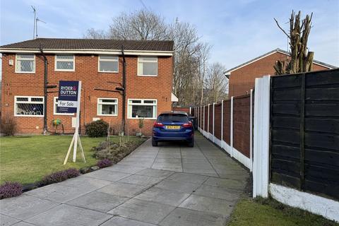 3 bedroom semi-detached house for sale, Ivy Close, Shaw, Oldham, Greater Manchester, OL2