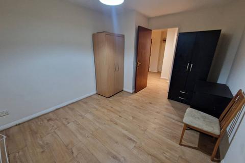 1 bedroom flat for sale, Turner Close, Wembley, HA0