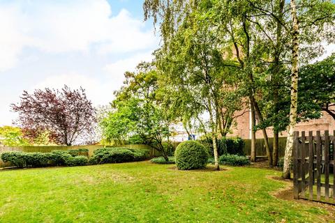 1 bedroom flat for sale, Turner Close, Wembley, HA0