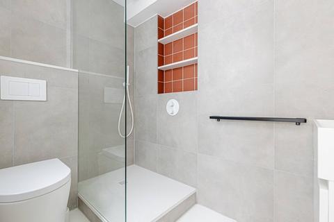 64a King Henrys Walk, London, N1 4NJ