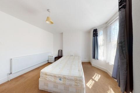 3 bedroom terraced house for sale, 75 Chadwin Road, Canning Town, London, E13 8ND