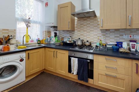 3 bedroom terraced house for sale, 75 Chadwin Road, Canning Town, London, E13 8ND