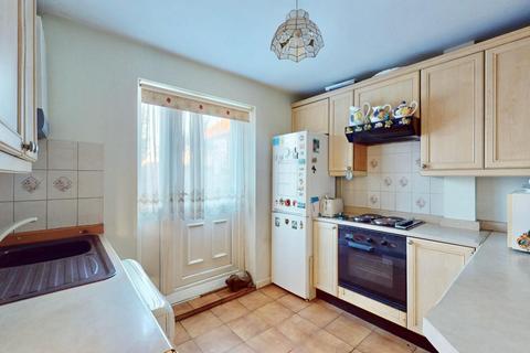 2 bedroom terraced house for sale, Becontree Avenue, Dagenham, RM8