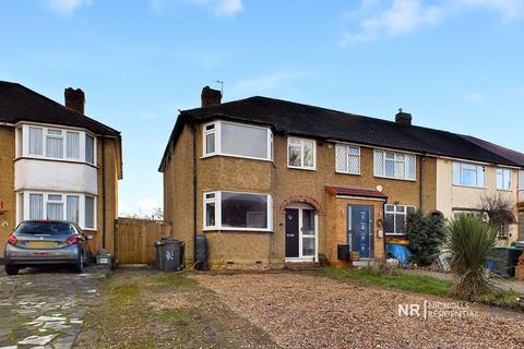 45 Devon Way, Chessington, KT9 2RH