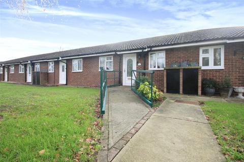 2 bedroom bungalow for sale, Pine Close, Wickford, Essex, SS12