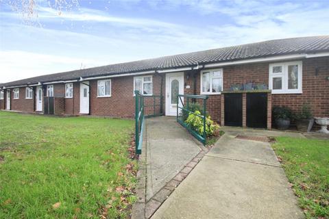 2 bedroom bungalow for sale, Pine Close, Wickford, Essex, SS12