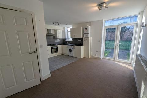 2 bedroom ground floor flat to rent, The Barley Lea, Coventry CV3