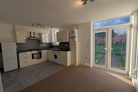 2 bedroom ground floor flat to rent, The Barley Lea, Coventry CV3