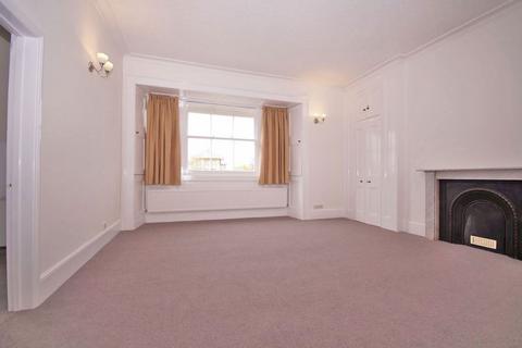 2 bedroom flat to rent, Lansdown Terrace GL50 2JT