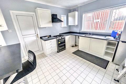 3 bedroom semi-detached house for sale, Burns Avenue, Blyth, Northumberland, NE24 5RQ