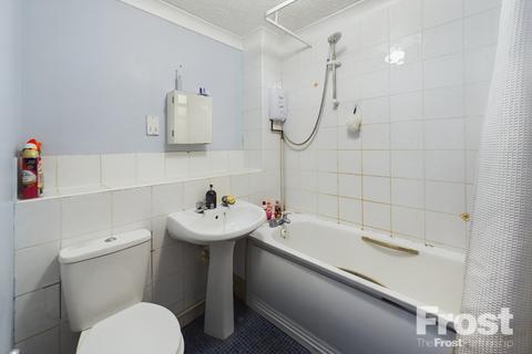 1 bedroom apartment to rent, Pullmans Place, Staines-upon-Thames, Surrey, TW18