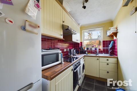 1 bedroom apartment to rent, Pullmans Place, Staines-upon-Thames, Surrey, TW18