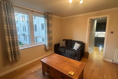 2 bedroom flat to rent, Bloomfield Court, The City Centre, Aberdeen, AB10