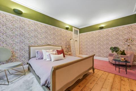 Flat 20, Gordon Mansions Torrington Place, London, WC1E 7HF