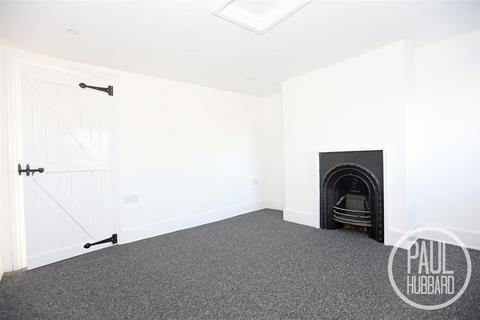 2 bedroom cottage to rent, Beccles Road, Lowestoft, NR33