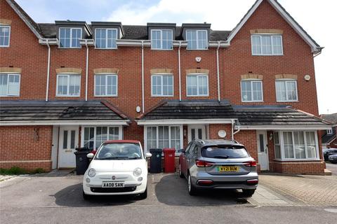 3 bedroom terraced house to rent, Broomfield Gate, Berkshire SL2