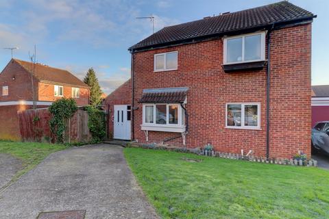 2 bedroom semi-detached house to rent, Packwood Close, Leamington Spa