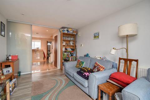 2 bedroom end of terrace house for sale, Seacrest View, Hastings