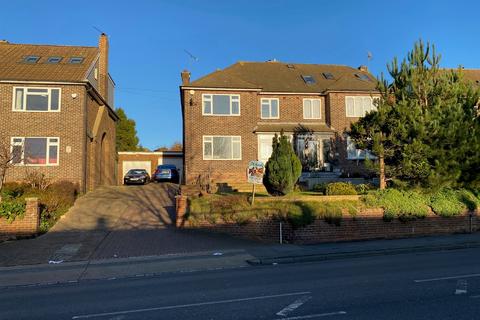 3 bedroom semi-detached house for sale, Valley Drive, Gravesend, Kent