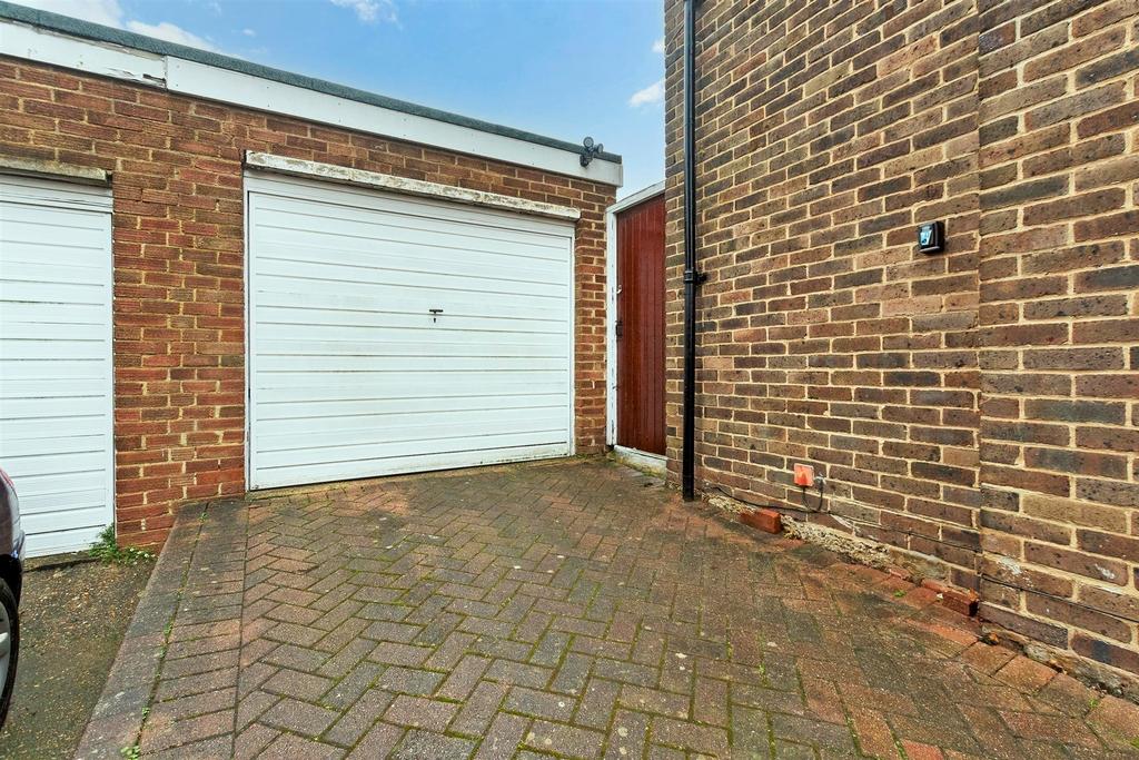 Driveway/Parking