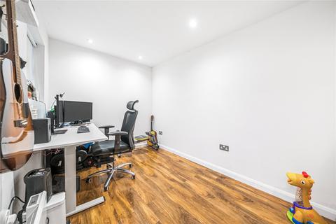 1 Broadacre Close, Uxbridge, UB10 8BL