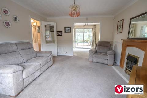 3 bedroom detached bungalow for sale, Fernwood Close, Wirehill, Redditch